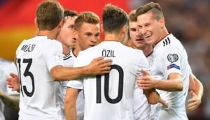 پیراهن تیمهای ملی، و دلایل اهمیت آن برای ما! 25 | 3118 171009165030 draxler ozil germany muller exlarge 169