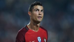 پیراهن تیمهای ملی، و دلایل اهمیت آن برای ما! 18 | 3118 171011084653 ronaldo portugal exlarge 169